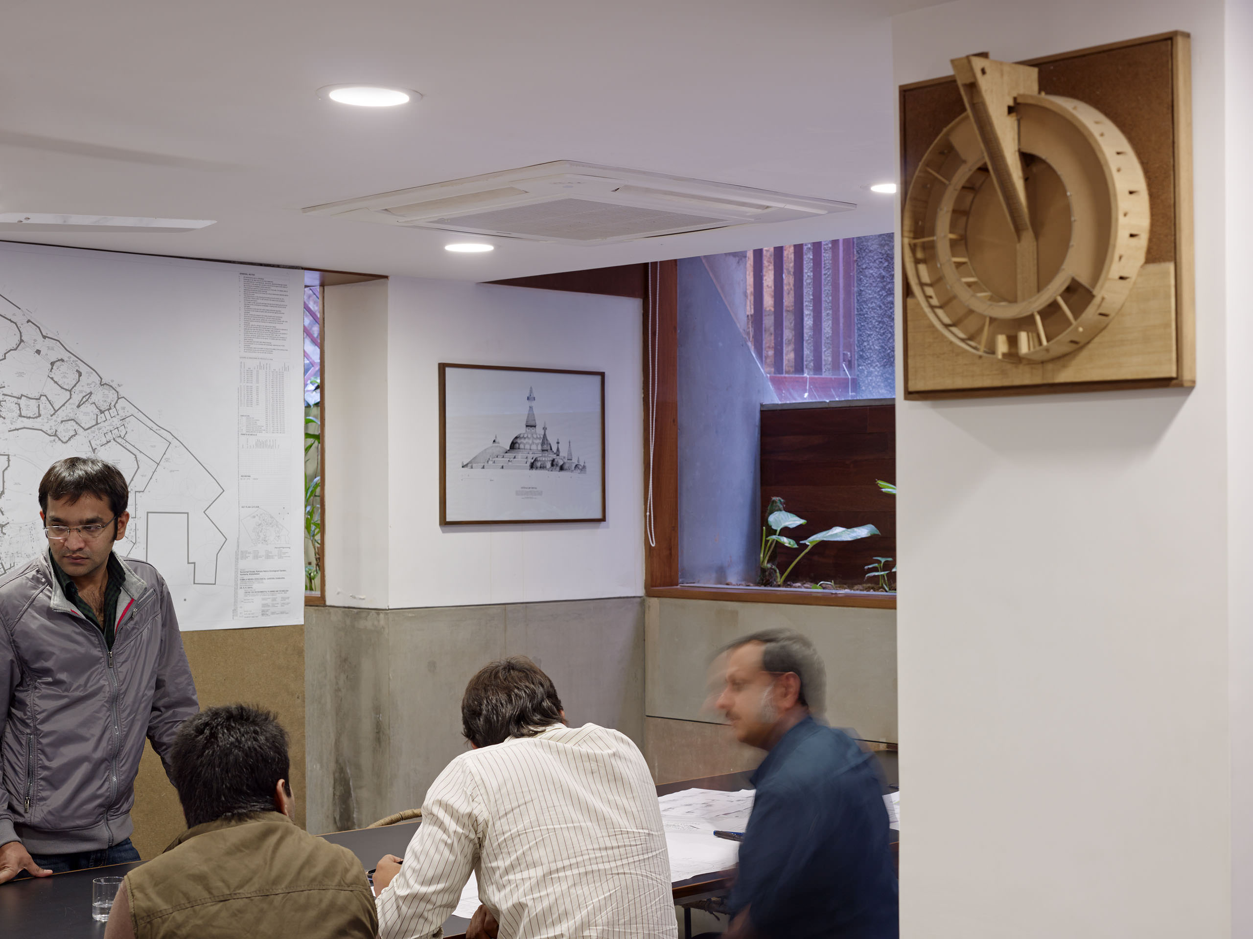 E14491 Alpa 042408 j2560